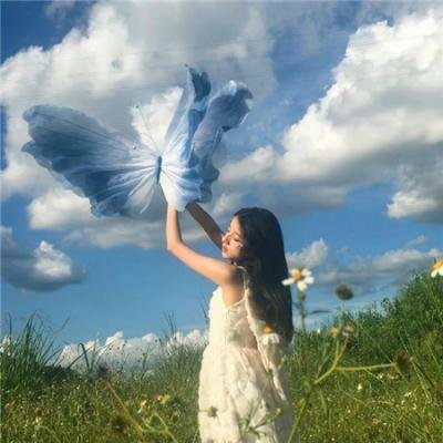 一线女星深夜出入高档会所，前后半年内幕曝光，好友出面澄清